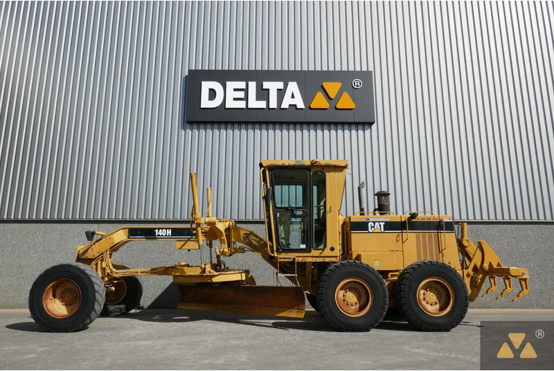 Caterpillar 140H - ماكينة تسوية: صورة 1 Caterpillar 140H - ماكينة تسوية: صورة 1