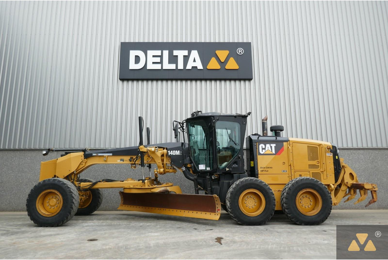 Caterpillar 140M2 - ماكينة تسوية: صورة 1 Caterpillar 140M2 - ماكينة تسوية: صورة 1