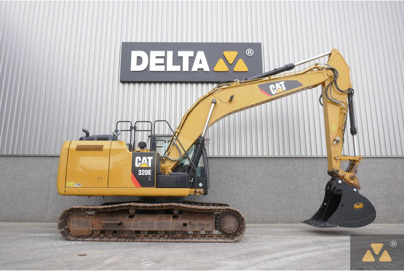 Caterpillar 320EL - حفار زاحف: صورة 2 Caterpillar 320EL - حفار زاحف: صورة 2