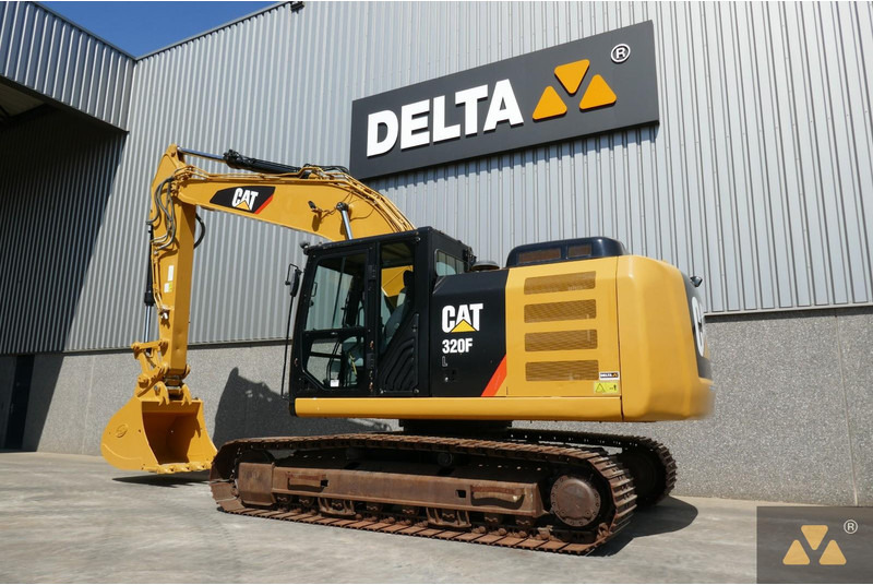 Caterpillar 320FL - حفار زاحف: صورة 4 Caterpillar 320FL - حفار زاحف: صورة 4