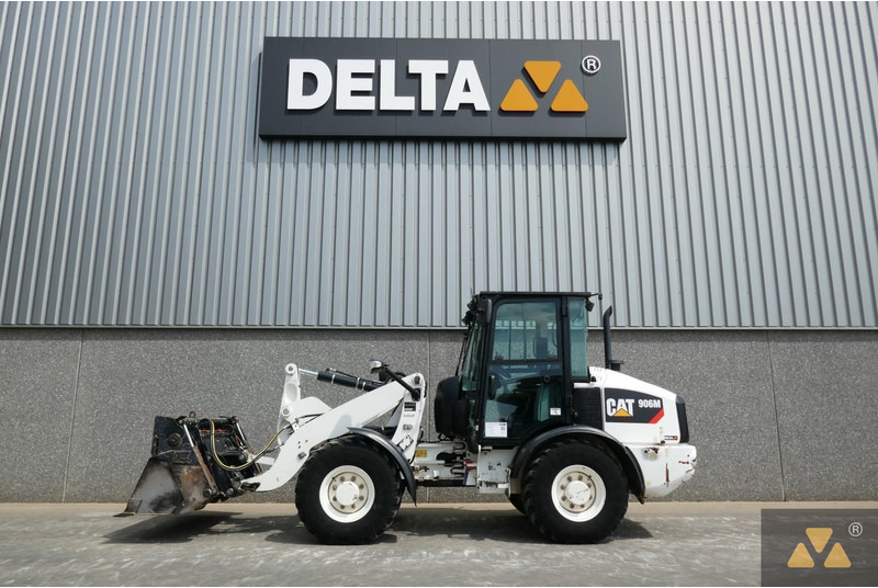 Caterpillar 906M - اللودر بعجل: صورة 1 Caterpillar 906M - اللودر بعجل: صورة 1