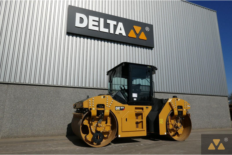 Caterpillar CB13 - مدحلة: صورة 4 Caterpillar CB13 - مدحلة: صورة 4