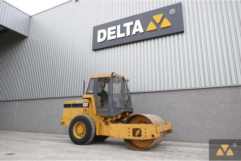 Caterpillar CS433C - مدحلة: صورة 3 Caterpillar CS433C - مدحلة: صورة 3