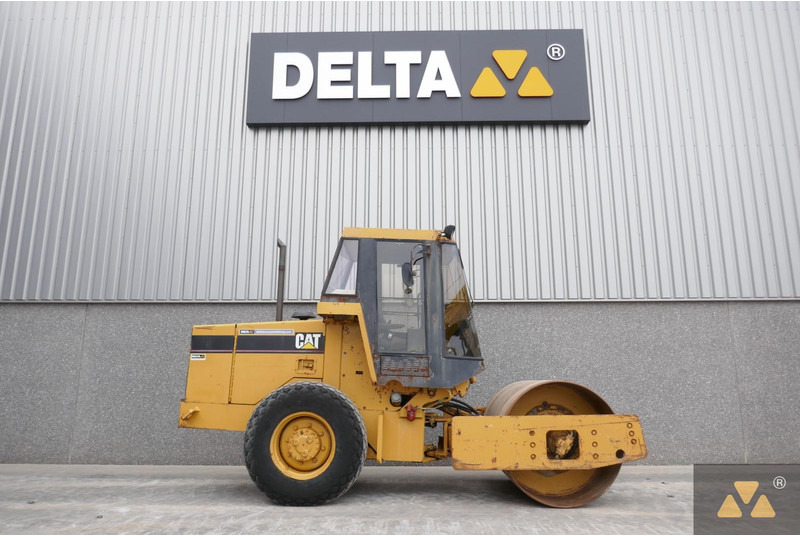 Caterpillar CS433C - مدحلة: صورة 2 Caterpillar CS433C - مدحلة: صورة 2