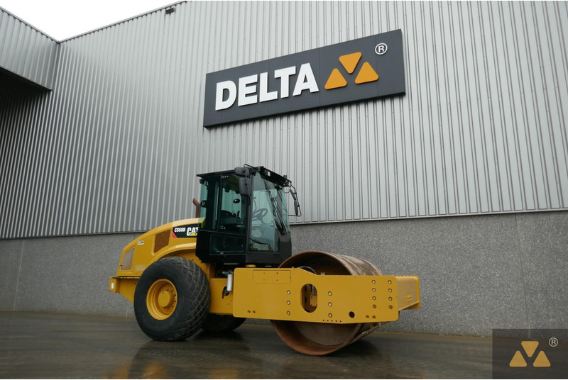 Caterpillar CS68B - مدحلة: صورة 3 Caterpillar CS68B - مدحلة: صورة 3