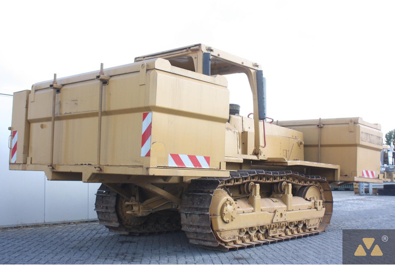 Caterpillar D6E Fuel tanker - شاحنة صهريج: صورة 5 Caterpillar D6E Fuel tanker - شاحنة صهريج: صورة 5