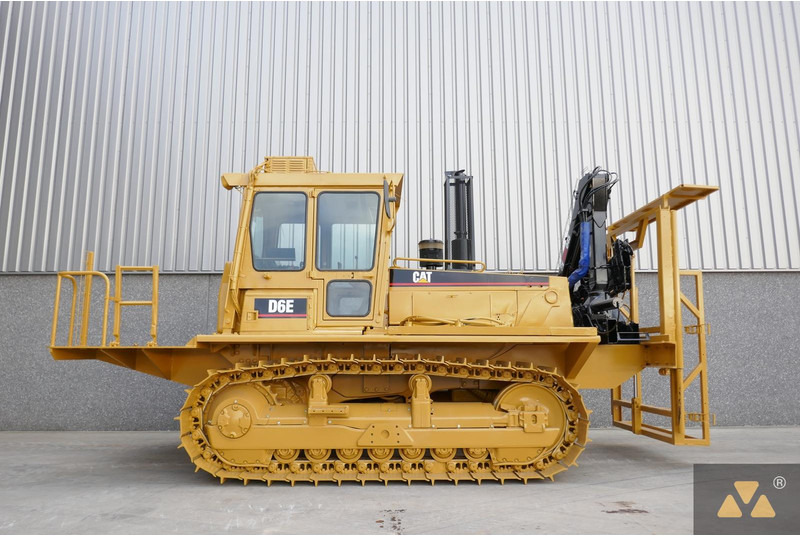 Caterpillar D6E Welding Tractor - آلات الإنشاء: صورة 2 Caterpillar D6E Welding Tractor - آلات الإنشاء: صورة 2