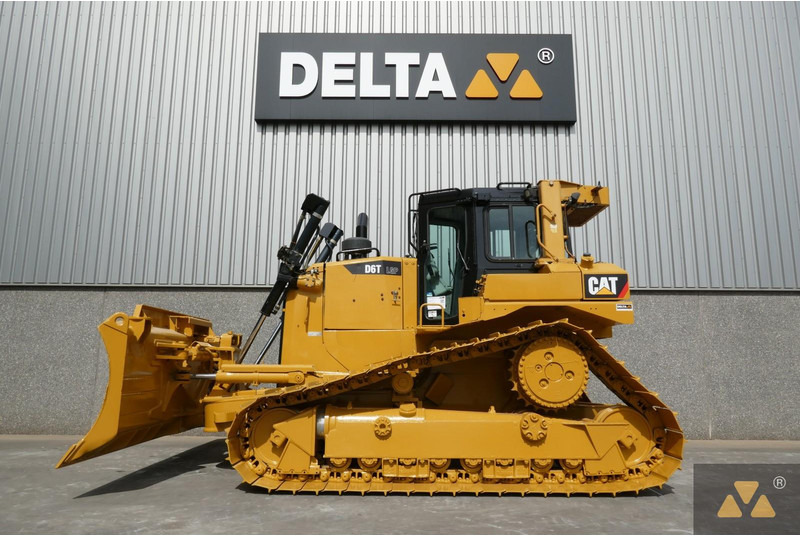 Caterpillar D6T LGP - بلدوزر: صورة 1 Caterpillar D6T LGP - بلدوزر: صورة 1