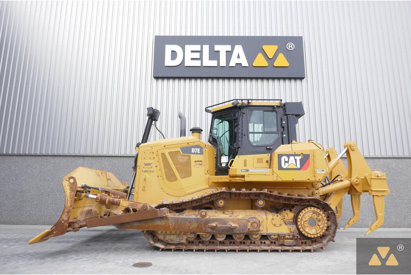 Caterpillar D7E - بلدوزر: صورة 1 Caterpillar D7E - بلدوزر: صورة 1