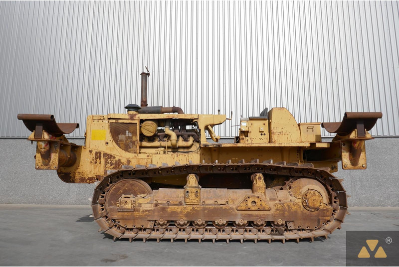 Caterpillar D8K Pipe carrier - آلات الإنشاء: صورة 1 Caterpillar D8K Pipe carrier - آلات الإنشاء: صورة 1