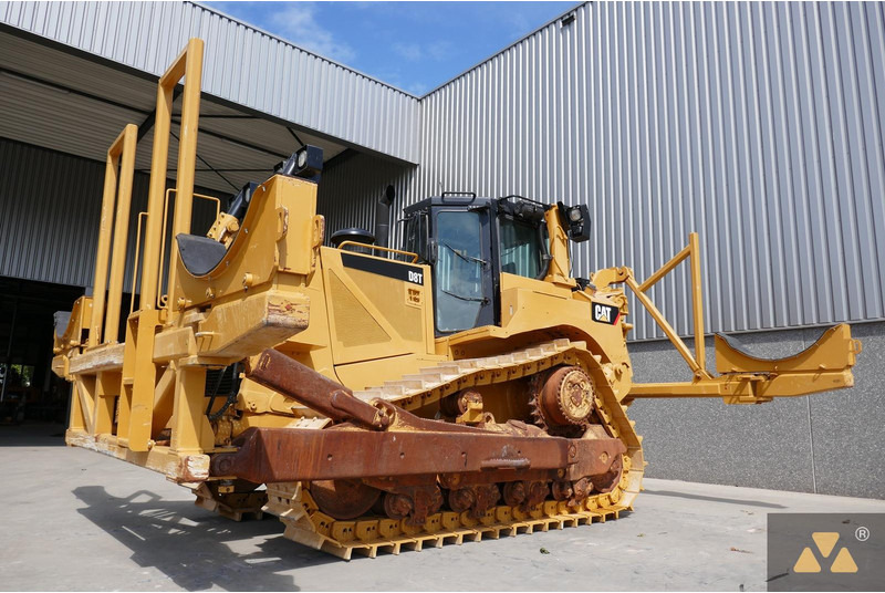 Caterpillar D8T Pipe carrier - آلات الإنشاء: صورة 1 Caterpillar D8T Pipe carrier - آلات الإنشاء: صورة 1