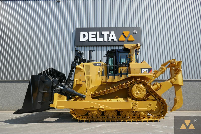 Caterpillar D9T - بلدوزر: صورة 1 Caterpillar D9T - بلدوزر: صورة 1