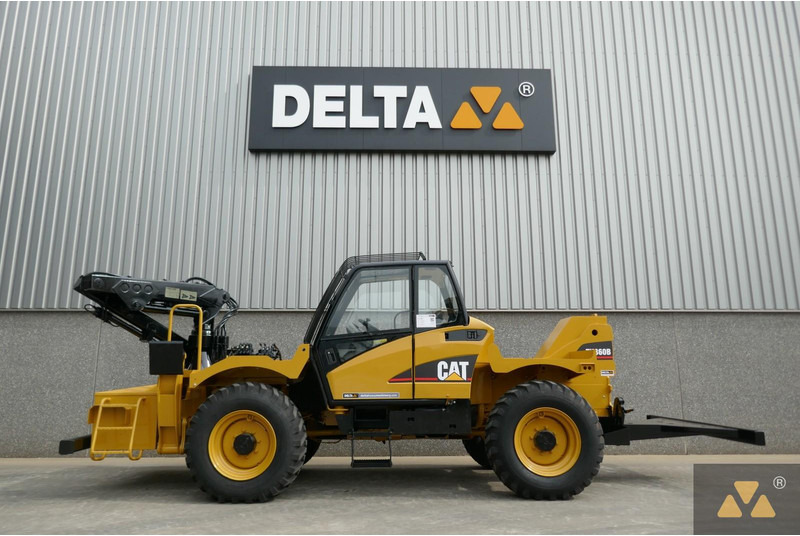 Caterpillar TH360B Welding Tractor - آلات الإنشاء: صورة 1 Caterpillar TH360B Welding Tractor - آلات الإنشاء: صورة 1