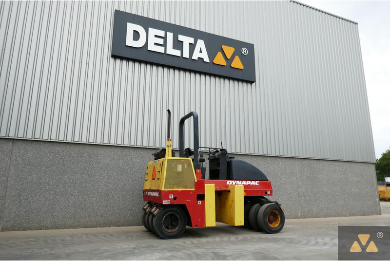 Dynapac CP142 - رَصَّاص بعجلات مطاطية: صورة 5 Dynapac CP142 - رَصَّاص بعجلات مطاطية: صورة 5