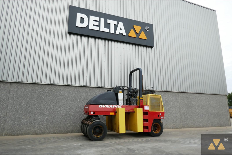 Dynapac CP142 - رَصَّاص بعجلات مطاطية: صورة 4 Dynapac CP142 - رَصَّاص بعجلات مطاطية: صورة 4