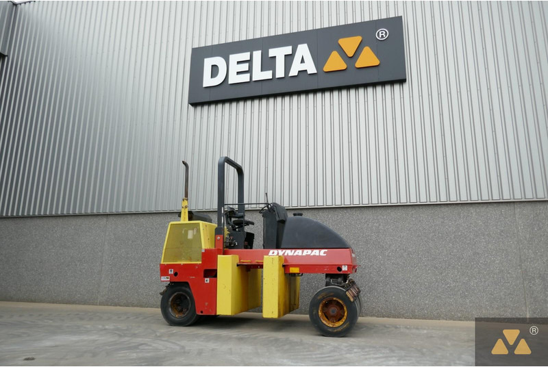 Dynapac CP142 - رَصَّاص بعجلات مطاطية: صورة 3 Dynapac CP142 - رَصَّاص بعجلات مطاطية: صورة 3