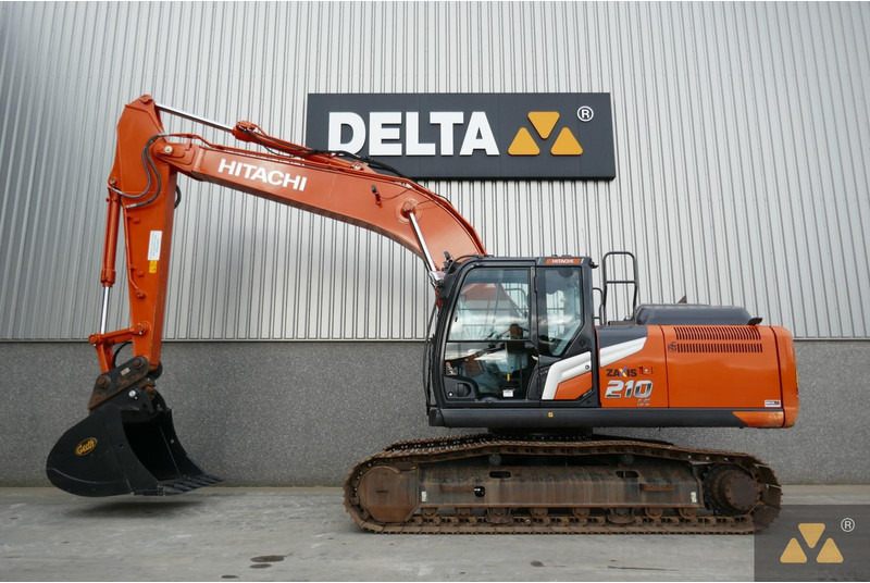 Hitachi ZX210LC-7 - حفار زاحف: صورة 1 Hitachi ZX210LC-7 - حفار زاحف: صورة 1