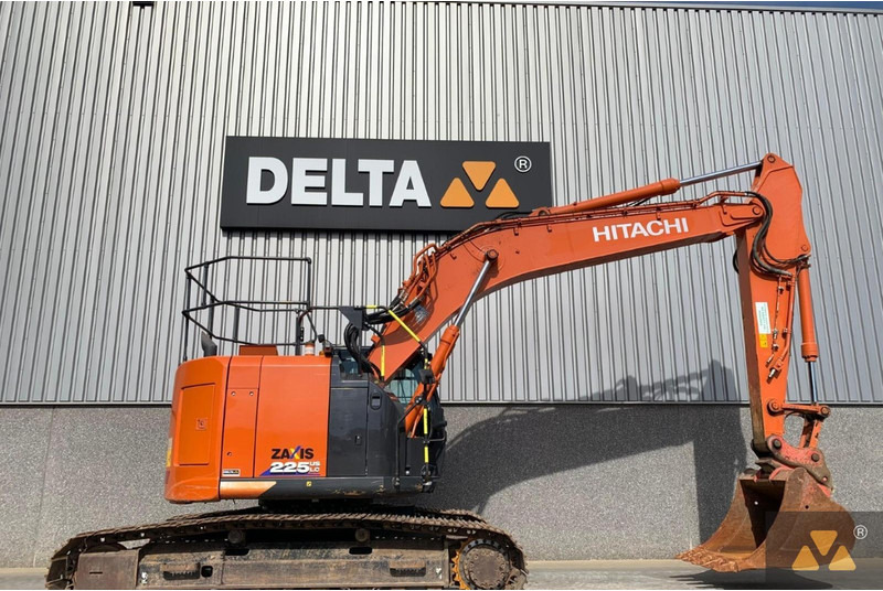 Hitachi ZX225USLC-6 - حفار زاحف: صورة 2 Hitachi ZX225USLC-6 - حفار زاحف: صورة 2