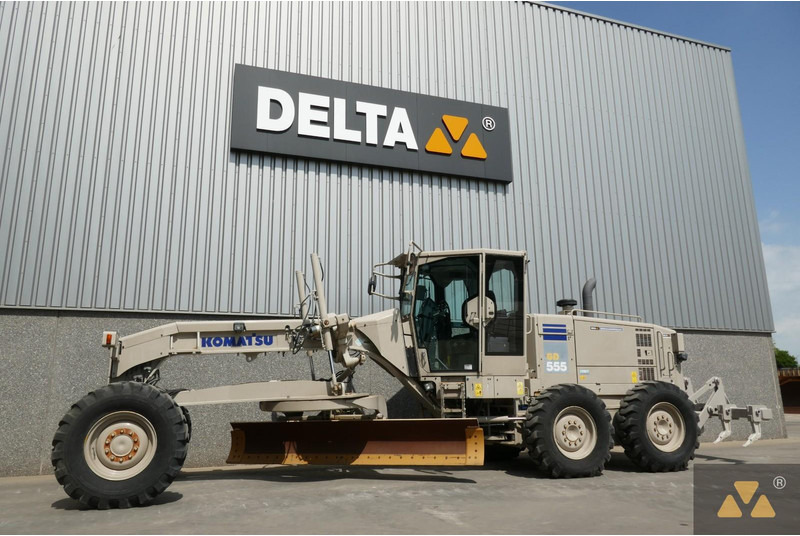Komatsu GD555-5 Ex-army - ماكينة تسوية: صورة 4 Komatsu GD555-5 Ex-army - ماكينة تسوية: صورة 4
