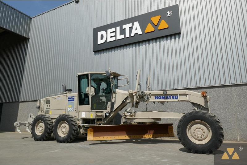 Komatsu GD555-5 Ex-army - ماكينة تسوية: صورة 3 Komatsu GD555-5 Ex-army - ماكينة تسوية: صورة 3