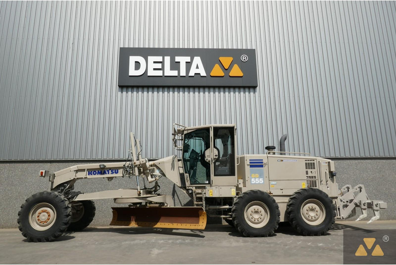 Komatsu GD555-5 Ex- - ماكينة تسوية: صورة 1 Komatsu GD555-5 Ex- - ماكينة تسوية: صورة 1