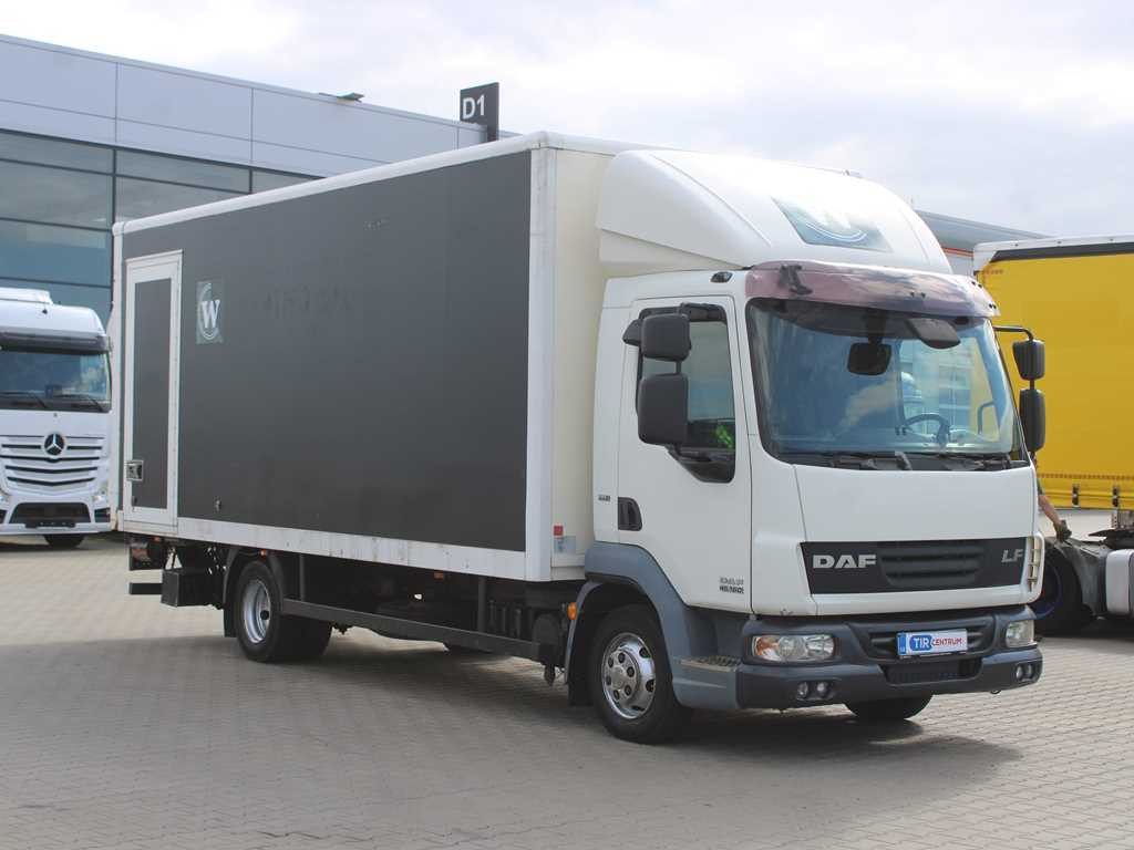DAF FA 45.160, INDEPENDENT AIR CONDITIONING, HYDRAULIC FRONT - شاحنة صندوقية: صورة 3 DAF FA 45.160, INDEPENDENT AIR CONDITIONING, HYDRAULIC FRONT - شاحنة صندوقية: صورة 3