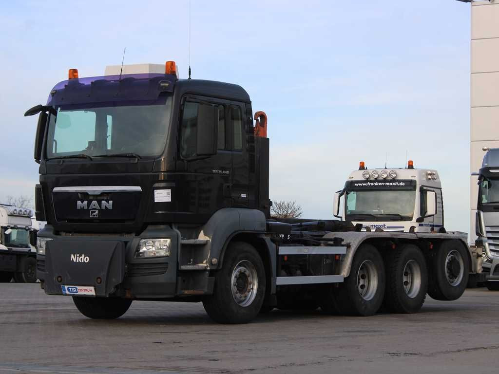 MAN TGS 35.440 8x4 6 BL, EURO 6, LIFTING AXLE - شاحنة بهيكل معدني للمقصورة: صورة 1 MAN TGS 35.440 8x4 6 BL, EURO 6, LIFTING AXLE - شاحنة بهيكل معدني للمقصورة: صورة 1