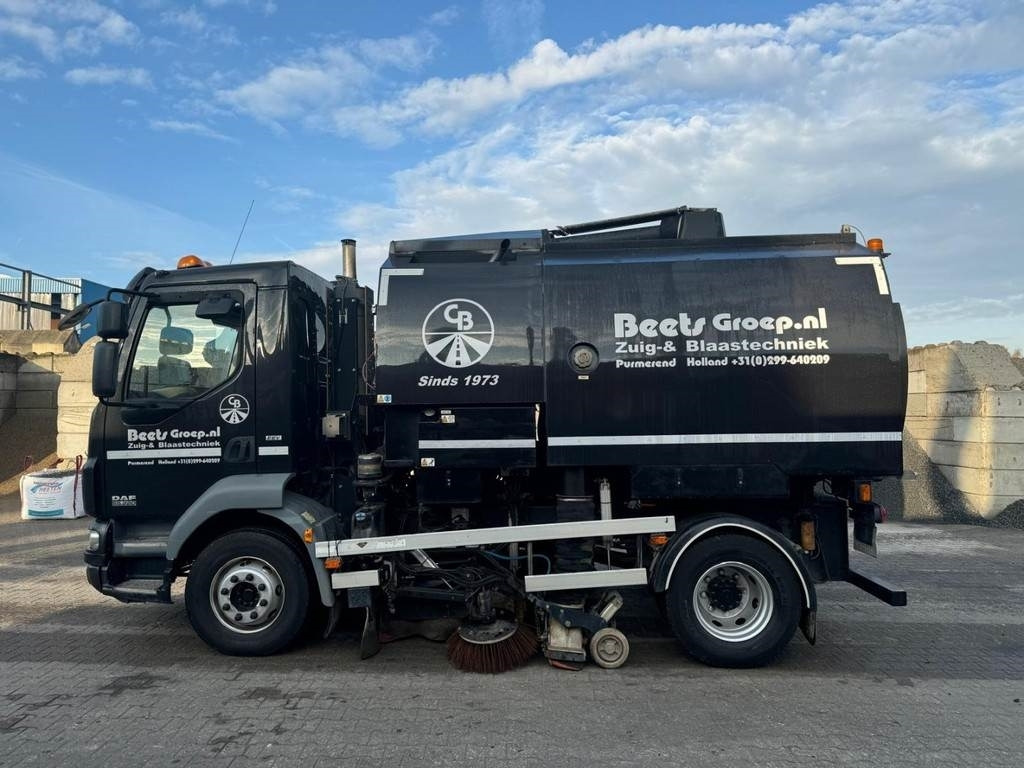 DAF FA LF55 - سياره كنس شوارع: صورة 1 DAF FA LF55 - سياره كنس شوارع: صورة 1