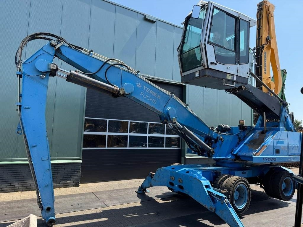 Fuchs MHL 320 - آلة التعامل مع النفايات: صورة 4 Fuchs MHL 320 - آلة التعامل مع النفايات: صورة 4