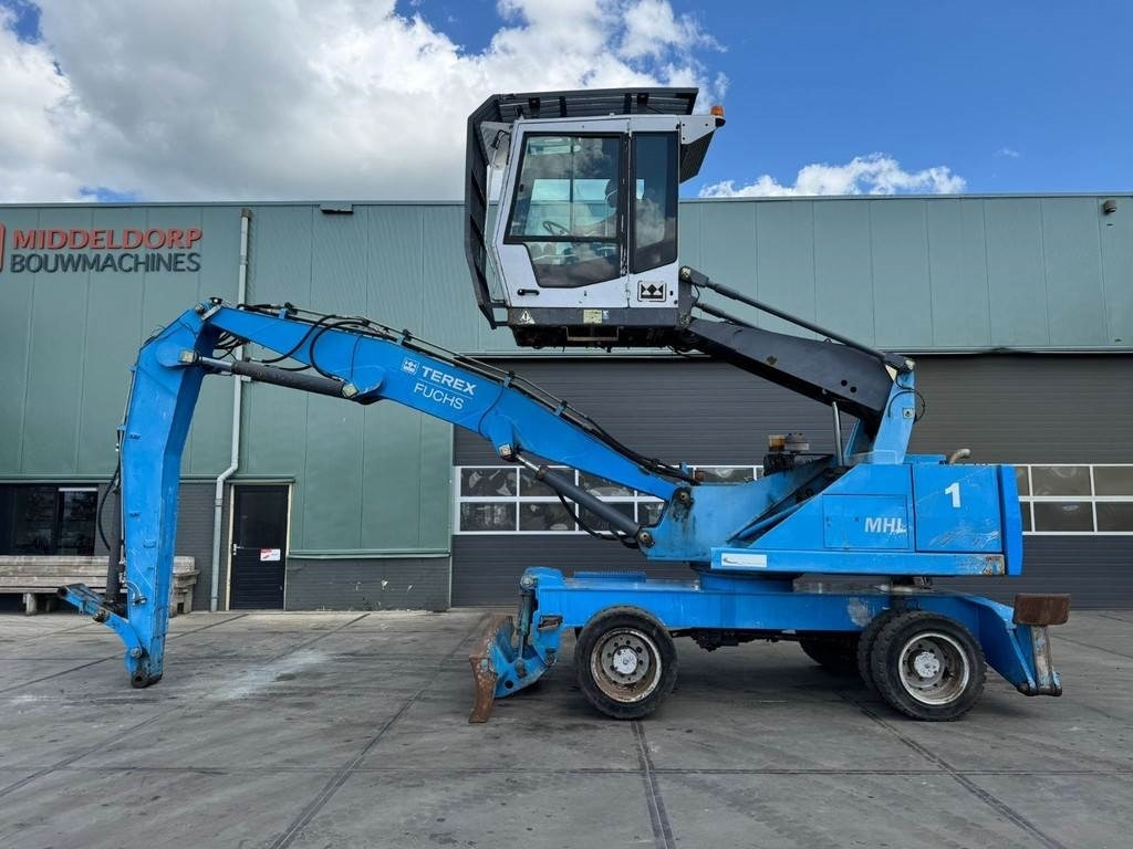 Fuchs MHL 320 - آلة التعامل مع النفايات: صورة 1 Fuchs MHL 320 - آلة التعامل مع النفايات: صورة 1