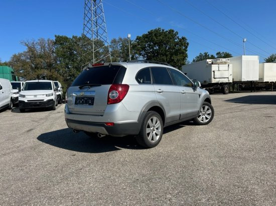 Chevrolet Captiva 3,2 V6 - سيارة دفع رباعي: صورة 4 Chevrolet Captiva 3,2 V6 - سيارة دفع رباعي: صورة 4