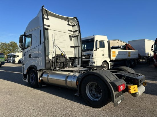 Iveco Stralis 460 Gas, 2 LNG-Tanks, Retarder, Leder - مقطورة السحب: صورة 4 Iveco Stralis 460 Gas, 2 LNG-Tanks, Retarder, Leder - مقطورة السحب: صورة 4