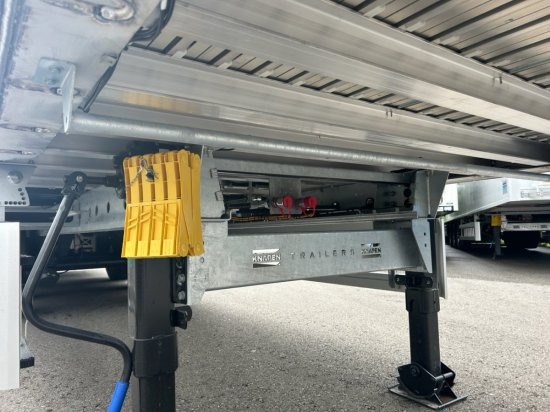 Knapen K100 Schubboden, Neufahrzeug, 10mm Boden, Liftachse, Funk - نصف مقطورة ذات أرضية سير: صورة 5 Knapen K100 Schubboden, Neufahrzeug, 10mm Boden, Liftachse, Funk - نصف مقطورة ذات أرضية سير: صورة 5