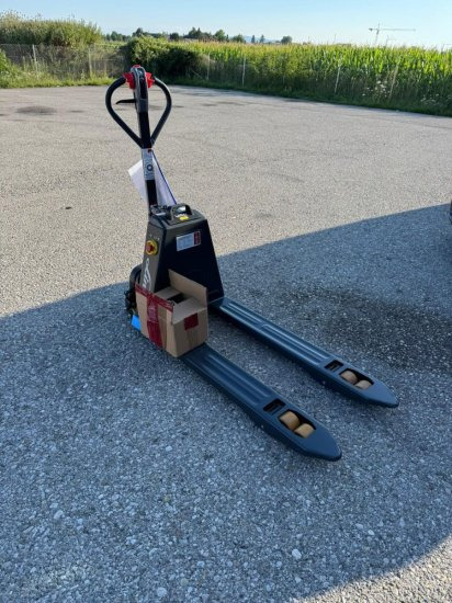 Linde Niederhubwagen MT15C - شاحنة نقل الطبالي: صورة 5 Linde Niederhubwagen MT15C - شاحنة نقل الطبالي: صورة 5