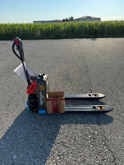 Linde Niederhubwagen MT15C - شاحنة نقل الطبالي: صورة 4 Linde Niederhubwagen MT15C - شاحنة نقل الطبالي: صورة 4