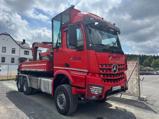 Mercedes-Benz AROCS 3552 963-2F Epsilon M100L86 Kran ? Leistungsstarker Holzladekran mit hoher Reichweite - شاحنة كرين: صورة 2 Mercedes-Benz AROCS 3552 963-2F Epsilon M100L86 Kran ? Leistungsstarker Holzladekran mit hoher Reichweite - شاحنة كرين: صورة 2