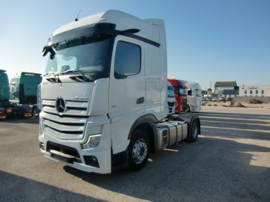 Mercedes-Benz Actros 1845 BL Giga Mirror Cam - مقطورة السحب: صورة 1 Mercedes-Benz Actros 1845 BL Giga Mirror Cam - مقطورة السحب: صورة 1