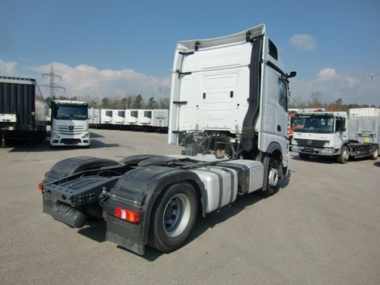 Mercedes-Benz Actros 1845 BL Giga Mirrow Cam - مقطورة السحب: صورة 4 Mercedes-Benz Actros 1845 BL Giga Mirrow Cam - مقطورة السحب: صورة 4