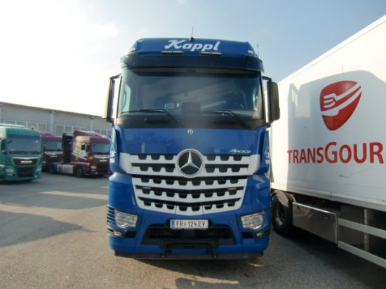 Mercedes-Benz Arocs 3353 6x4 Holztransp., Palfinger Kran Epsilon - شاحنة قطع الأشجار, شاحنة كرين: صورة 2 Mercedes-Benz Arocs 3353 6x4 Holztransp., Palfinger Kran Epsilon - شاحنة قطع الأشجار, شاحنة كرين: صورة 2
