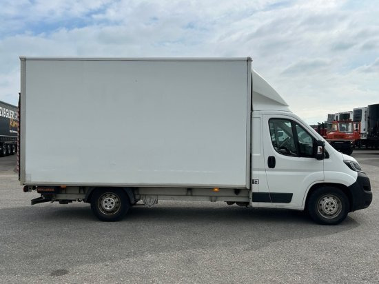 Peugeot Boxer, Koffer mit Hebebühne/LBW - شاحنة بصندوق مغلق: صورة 4 Peugeot Boxer, Koffer mit Hebebühne/LBW - شاحنة بصندوق مغلق: صورة 4