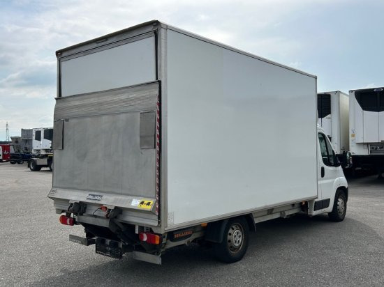 Peugeot Boxer, Koffer mit Hebebühne/LBW - شاحنة بصندوق مغلق: صورة 5 Peugeot Boxer, Koffer mit Hebebühne/LBW - شاحنة بصندوق مغلق: صورة 5