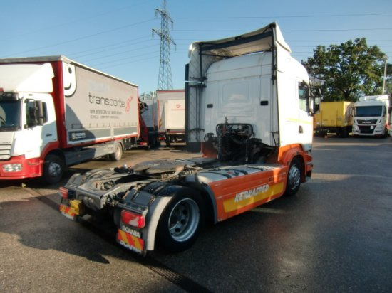 Scania R410 Low Deck - مقطورة السحب: صورة 4 Scania R410 Low Deck - مقطورة السحب: صورة 4