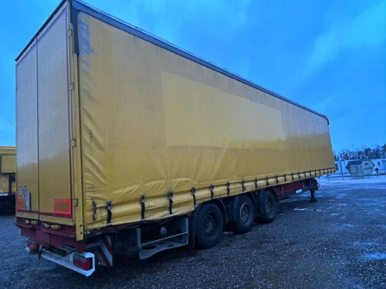 Schwarzmüller ,Fahrzeugtransporter, Mulde + Hubdach, Edscha-Verdeck, Auffahrtsrampen - نصف مقطورة بستائر جانبية: صورة 4 Schwarzmüller ,Fahrzeugtransporter, Mulde + Hubdach, Edscha-Verdeck, Auffahrtsrampen - نصف مقطورة بستائر جانبية: صورة 4