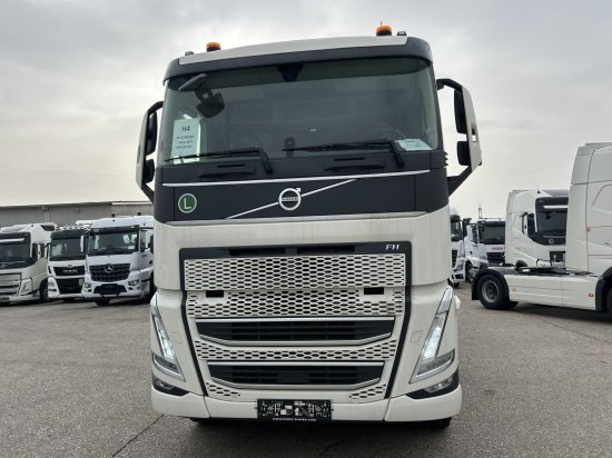 Volvo FH 500 6X2 Euro6, Retarder, Pritsche, Palfinger PK22002-EH - شاحنات مسطحة, شاحنة كرين: صورة 2 Volvo FH 500 6X2 Euro6, Retarder, Pritsche, Palfinger PK22002-EH - شاحنات مسطحة, شاحنة كرين: صورة 2