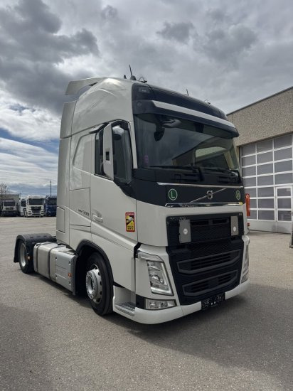Volvo FH 500 E6, FULL-AIR, Low Deck , I-Shift, Standklima - مقطورة السحب: صورة 1 Volvo FH 500 E6, FULL-AIR, Low Deck , I-Shift, Standklima - مقطورة السحب: صورة 1