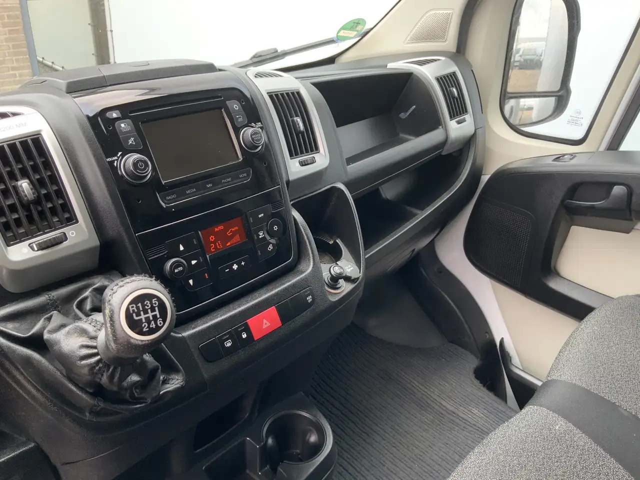 Fiat Ducato 35H 2.3 MultiJet L3H1 Meubelbak & Lift & Zijdeur A - شاحنة بصندوق مغلق: صورة 4 Fiat Ducato 35H 2.3 MultiJet L3H1 Meubelbak & Lift & Zijdeur A - شاحنة بصندوق مغلق: صورة 4
