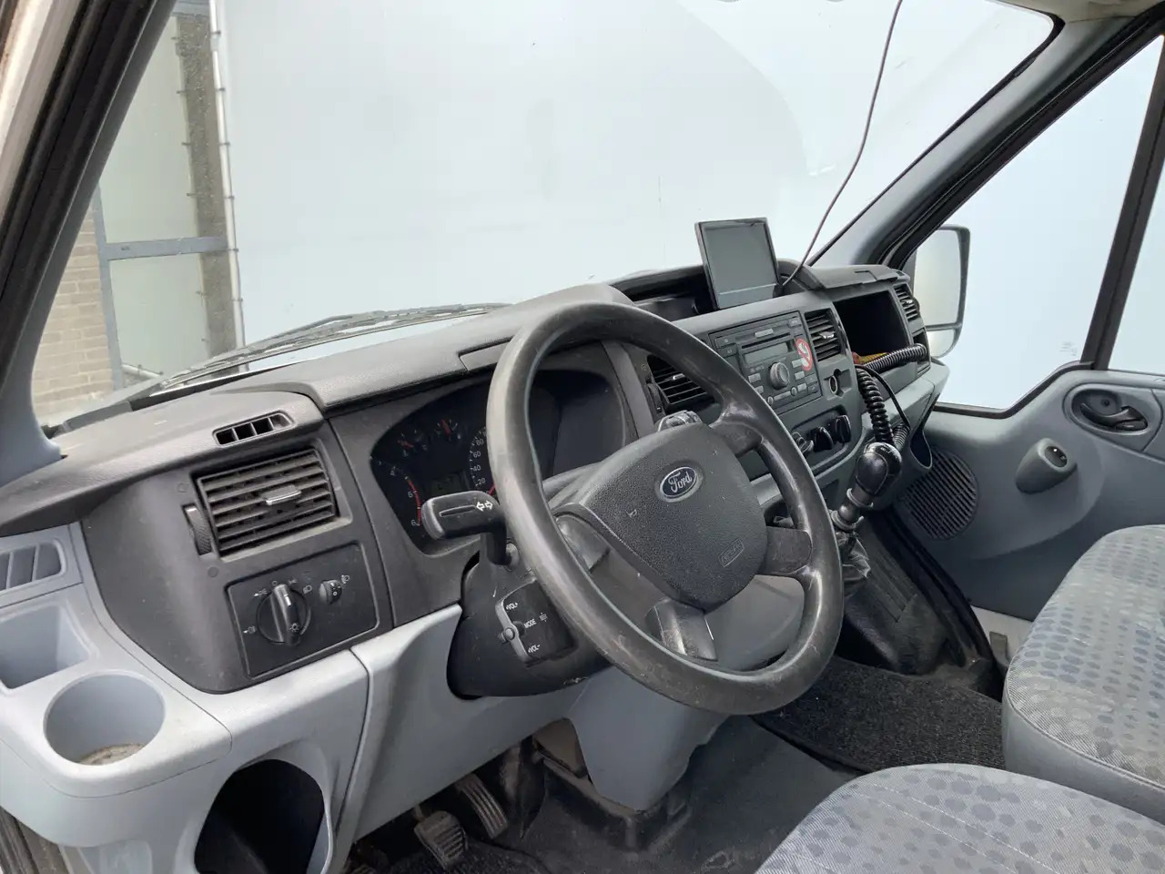 Ford Transit 350L 2.4 TDCI MARGE !!bak&Laadklep &Zijdeur Airco - شاحنة بصندوق مغلق: صورة 5 Ford Transit 350L 2.4 TDCI MARGE !!bak&Laadklep &Zijdeur Airco - شاحنة بصندوق مغلق: صورة 5