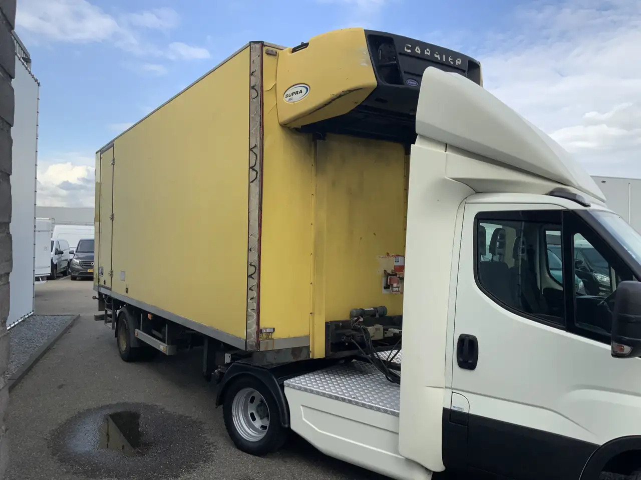 Iveco 40C18 B.E Trekker & Koel Trailer & Laadklep - شاحنة جرار صغيرة, نصف مقطورة للتبريد: صورة 4 Iveco 40C18 B.E Trekker & Koel Trailer & Laadklep - شاحنة جرار صغيرة, نصف مقطورة للتبريد: صورة 4