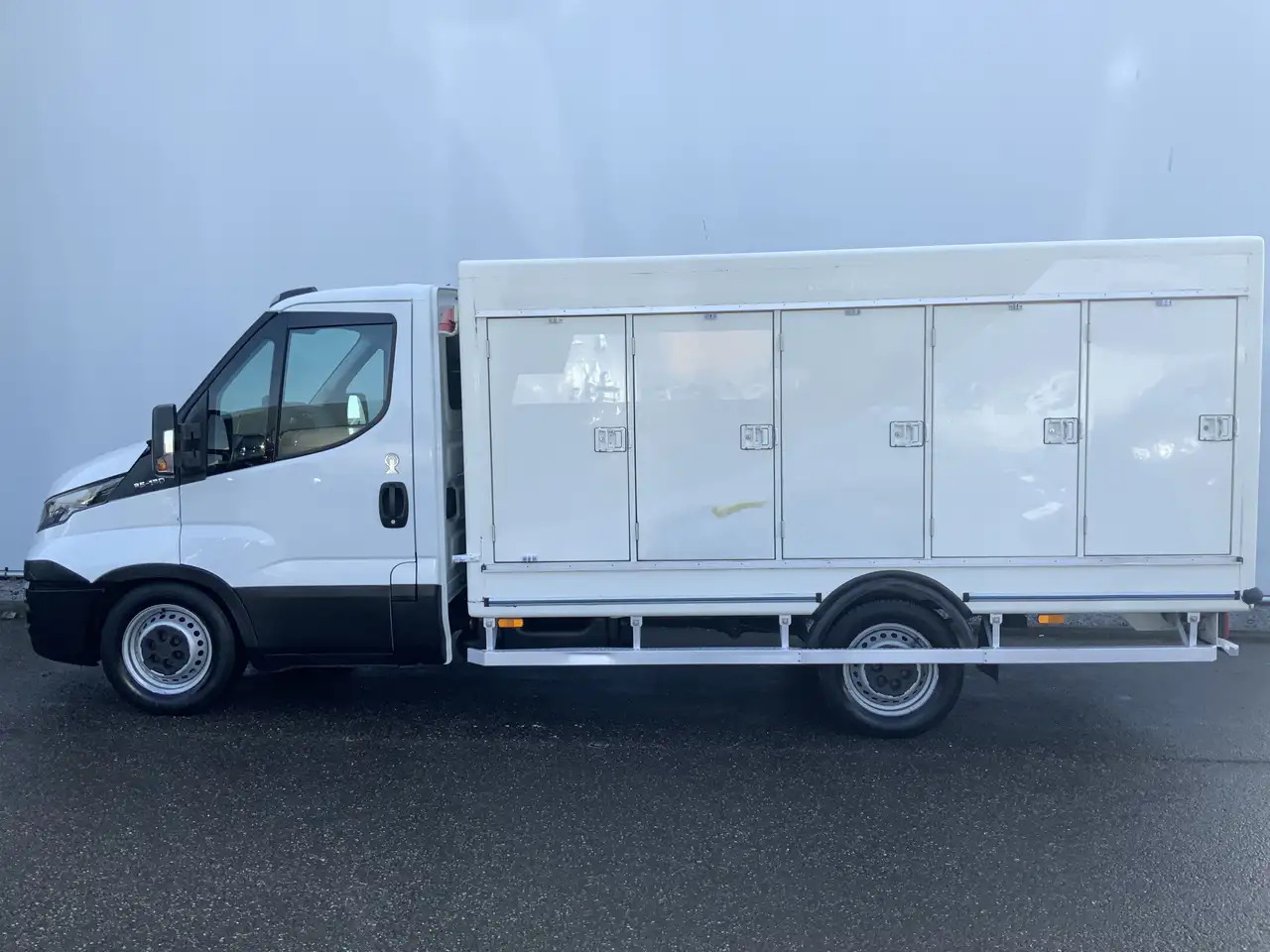 Iveco Daily 35S13 2.3 345 IJswagen -0.40 gr 10 deuren Euro 5 B - شاحنة توصيل مبردة: صورة 3 Iveco Daily 35S13 2.3 345 IJswagen -0.40 gr 10 deuren Euro 5 B - شاحنة توصيل مبردة: صورة 3
