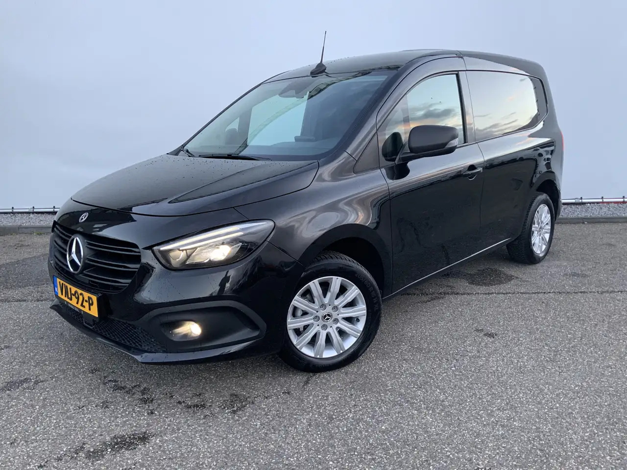 Mercedes-Benz Citan 110 CDI Airco Cruise Scherm navi Euro 6 - فان المدمجة: صورة 1 Mercedes-Benz Citan 110 CDI Airco Cruise Scherm navi Euro 6 - فان المدمجة: صورة 1